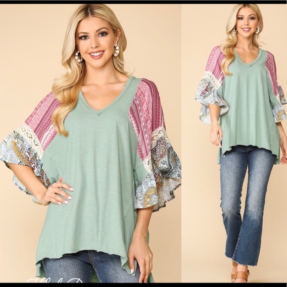 GiGio Tops - New! Sale 🔥  Beautiful V Neck Ruffled Patchwork Sleeve Top Soft